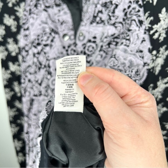 Free People Black and Purple Floral Snap Button Long Sleeve Bomber Jacket Small - Picture 13 of 16